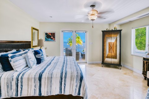 Casa en venta en Key Largo, Florida, 6 dormitorios, 444.07 m2 № 1141864 - foto 22