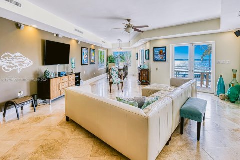 Casa en venta en Key Largo, Florida, 6 dormitorios, 444.07 m2 № 1141864 - foto 14