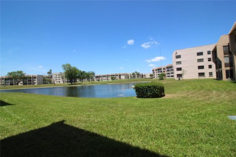 Condominio en venta en Sunrise, Florida, 1 dormitorio, 80.08 m2 № 1142340 - foto 10