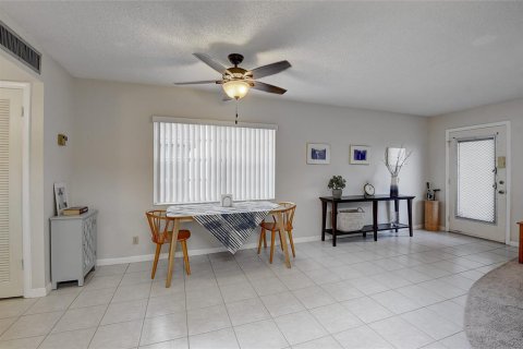 Condo in Delray Beach, Florida, 1 bedroom  № 678612 - photo 16