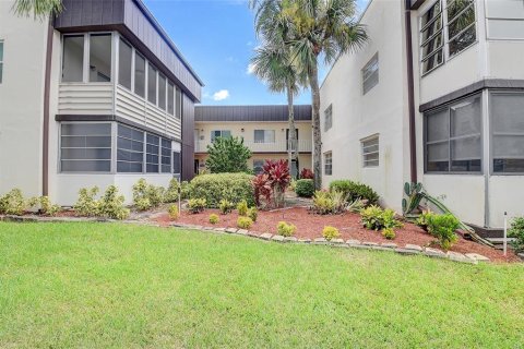 Condo in Delray Beach, Florida, 1 bedroom  № 678612 - photo 4