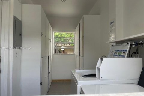 Apartamento en alquiler en Hollywood, Florida, 1 dormitorio № 1180004 - foto 12