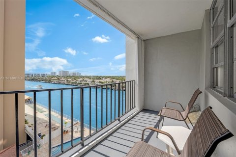 Copropriété à vendre à Hollywood, Floride: 1 chambre, 80.82 m2 № 1003714 - photo 19