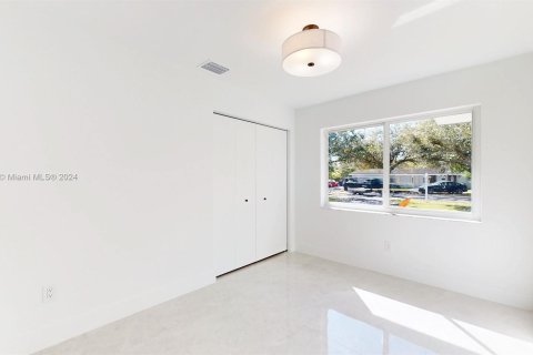 Casa en venta en Pinecrest, Florida, 3 dormitorios, 167.22 m2 № 808831 - foto 15