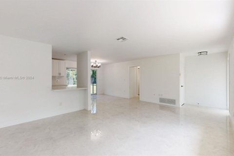 Villa ou maison à vendre à Pinecrest, Floride: 3 chambres, 167.22 m2 № 808831 - photo 25