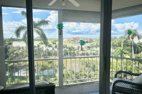 Condo in Hallandale Beach, Florida, 2 bedrooms  № 1401337 - photo 4