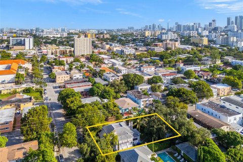 Commercial property in Miami, Florida 330.17 sq.m. № 1413710 - photo 15