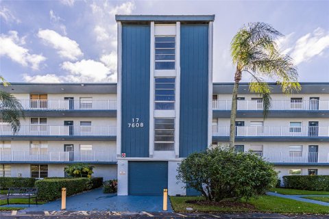 Condominio en venta en Margate, Florida, 2 dormitorios, 92.9 m2 № 863178 - foto 1