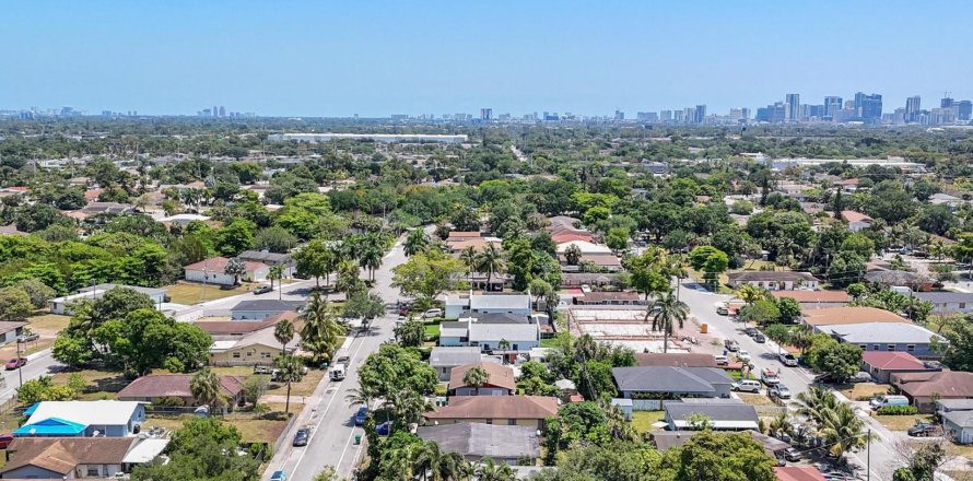 Casa en Fort Lauderdale, Florida 3 dormitorios, 150.87 m2 № 1136260