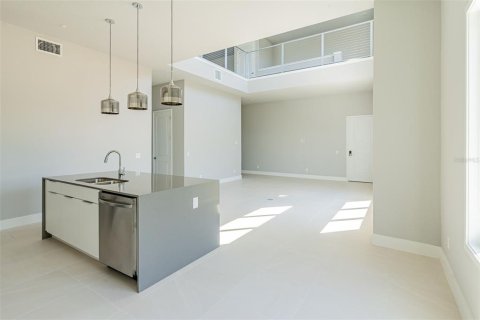 Condominio en venta en Kissimmee, Florida, 5 dormitorios, 251.11 m2 № 795635 - foto 9