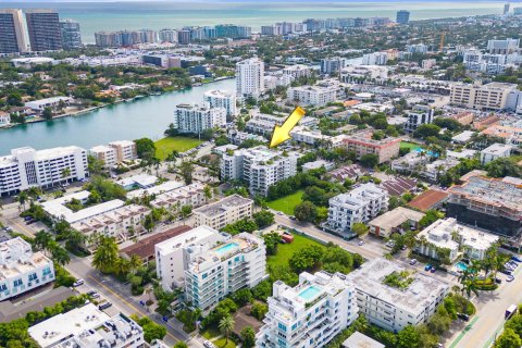 Copropriété à vendre à Bay Harbor Islands, Floride: 2 chambres, 142.33 m2 № 1152299 - photo 5