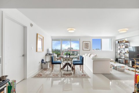 Condominio en venta en Bay Harbor Islands, Florida, 2 dormitorios, 142.33 m2 № 1152299 - foto 25