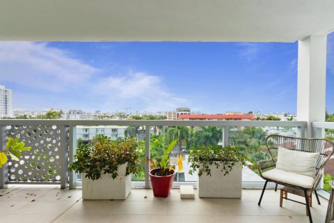 Condo in Bay Harbor Islands, Florida, 2 bedrooms  № 1152299 - photo 20