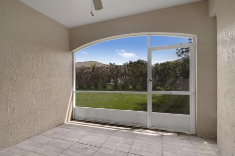 Townhouse in Kissimmee, Florida 2 bedrooms, 140.47 sq.m. № 1273849 - photo 27