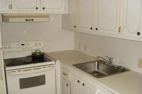 Condo in Boca Raton, Florida, 1 bedroom  № 507564 - photo 4