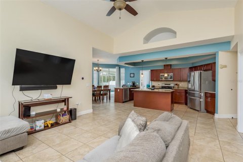 Villa ou maison à vendre à New Port Richey, Floride: 4 chambres, 201.69 m2 № 1370012 - photo 11