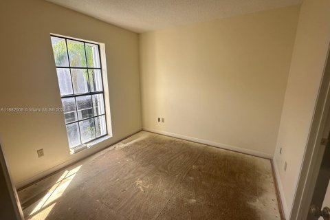 Townhouse in Pembroke Pines, Florida 2 bedrooms, 101.08 sq.m. № 1415522 - photo 20