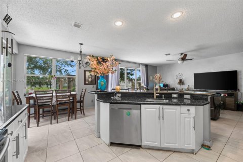 Casa en venta en Pembroke Pines, Florida, 4 dormitorios, 267.56 m2 № 1272145 - foto 9