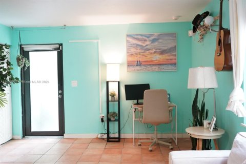 Condo in Miami Beach, Florida, 1 bedroom  № 1272144 - photo 7