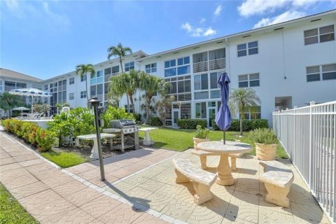 Condo in Lauderdale-by-the-Sea, Florida, 2 bedrooms  № 1177038 - photo 30