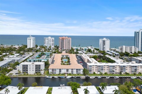 Condo in Lauderdale-by-the-Sea, Florida, 2 bedrooms  № 1177038 - photo 19