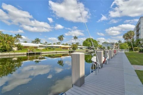 Condo in Lauderdale-by-the-Sea, Florida, 2 bedrooms  № 1177038 - photo 22