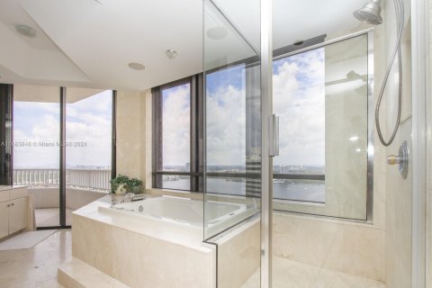 Condo in Aventura, Florida, 3 bedrooms  № 1421407 - photo 25