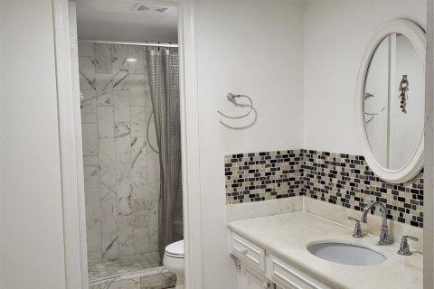 Condo in Lauderdale-by-the-Sea, Florida, 2 bedrooms  № 987444 - photo 9