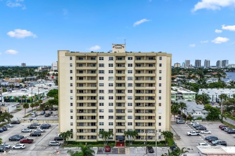 Condo in Fort Lauderdale, Florida, 1 bedroom  № 987369 - photo 2