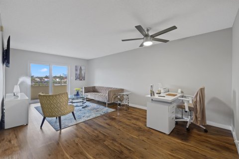 Condo in Fort Lauderdale, Florida, 1 bedroom  № 987369 - photo 19