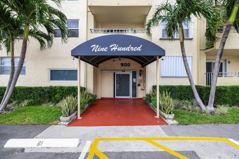 Condo in Fort Lauderdale, Florida, 1 bedroom  № 987369 - photo 3