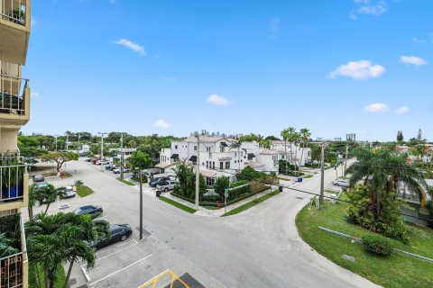 Condo in Fort Lauderdale, Florida, 1 bedroom  № 987369 - photo 9