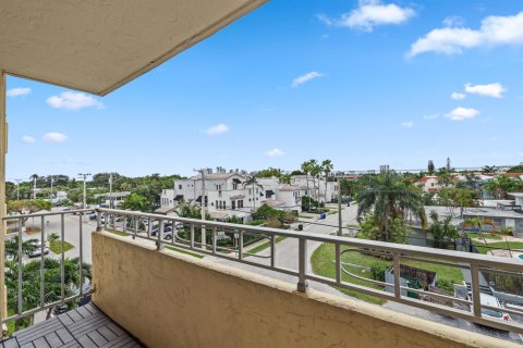 Condo in Fort Lauderdale, Florida, 1 bedroom  № 987369 - photo 17