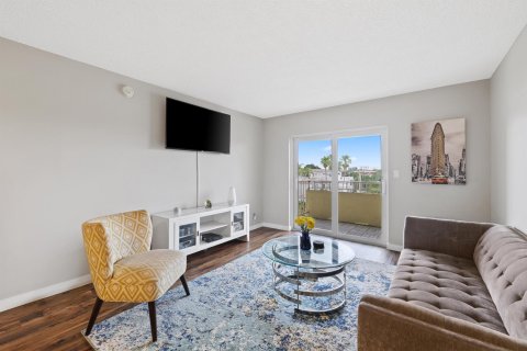 Condo in Fort Lauderdale, Florida, 1 bedroom  № 987369 - photo 20