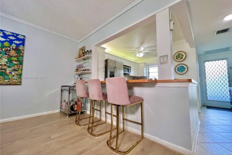 Condo in Deerfield Beach, Florida, 2 bedrooms  № 1294174 - photo 13