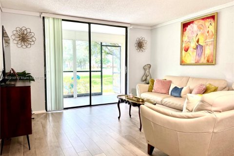 Copropriété à vendre à Deerfield Beach, Floride: 2 chambres, 97.55 m2 № 1294174 - photo 1