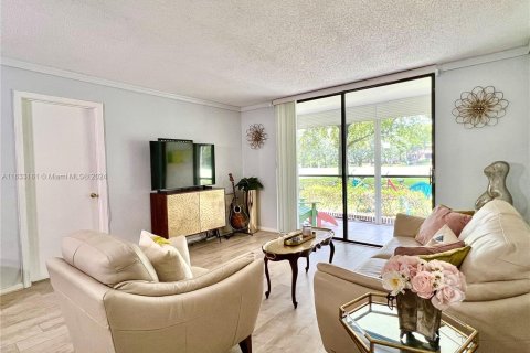 Copropriété à vendre à Deerfield Beach, Floride: 2 chambres, 97.55 m2 № 1294174 - photo 2