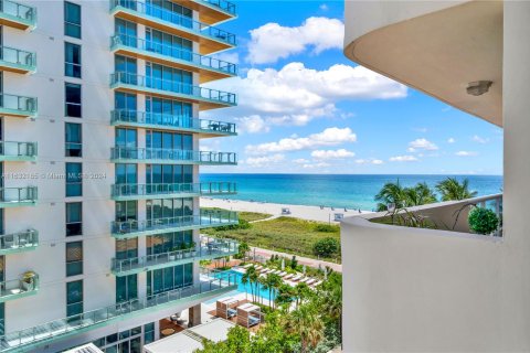 Copropriété à vendre à Miami Beach, Floride: 2 chambres, 126.35 m2 № 1294264 - photo 30