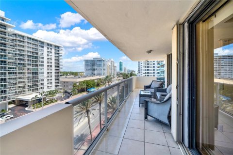 Copropriété à vendre à Miami Beach, Floride: 2 chambres, 126.35 m2 № 1294264 - photo 24