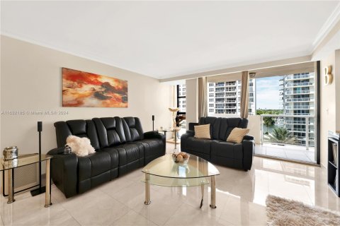 Copropriété à vendre à Miami Beach, Floride: 2 chambres, 126.35 m2 № 1294264 - photo 12