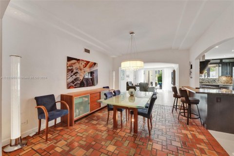 Casa en venta en Miami Beach, Florida, 4 dormitorios, 304.81 m2 № 1294467 - foto 30