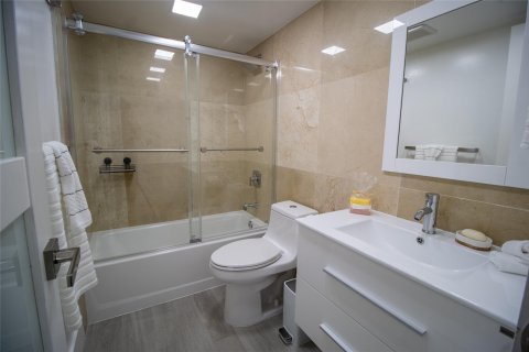 Condo in Pompano Beach, Florida, 3 bedrooms  № 1185167 - photo 6