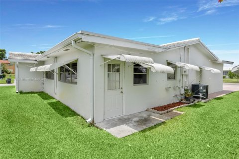 Villa ou maison à vendre à Boynton Beach, Floride: 2 chambres, 132.66 m2 № 1295025 - photo 2