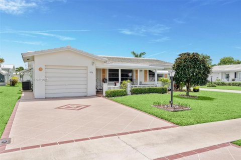 Villa ou maison à vendre à Boynton Beach, Floride: 2 chambres, 132.66 m2 № 1295025 - photo 1