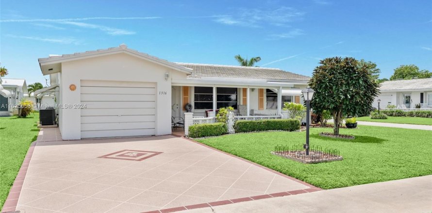 Villa ou maison à Boynton Beach, Floride 2 chambres, 132.66 m2 № 1295025