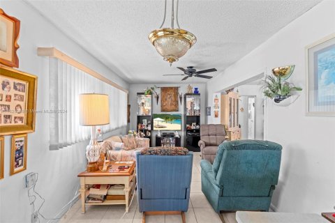 Villa ou maison à vendre à Boynton Beach, Floride: 2 chambres, 132.66 m2 № 1295025 - photo 7