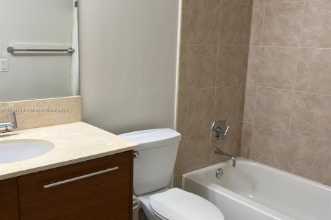 Condo in Sunrise, Florida, 2 bedrooms  № 1294239 - photo 11