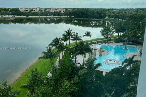 Copropriété à vendre à Sunrise, Floride: 2 chambres, 108.23 m2 № 1294239 - photo 1