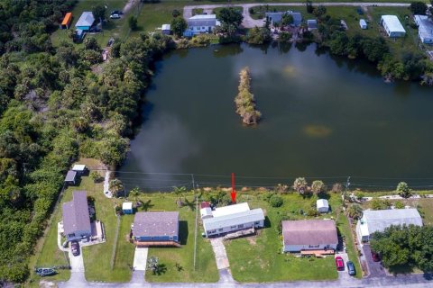 Terreno en venta en Punta Gorda, Florida № 1323594 - foto 2