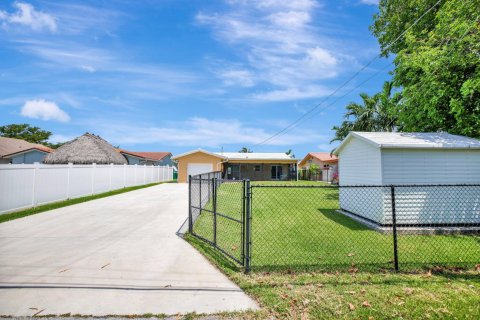 Villa ou maison à vendre à Dania Beach, Floride: 3 chambres, 143.26 m2 № 1171392 - photo 9